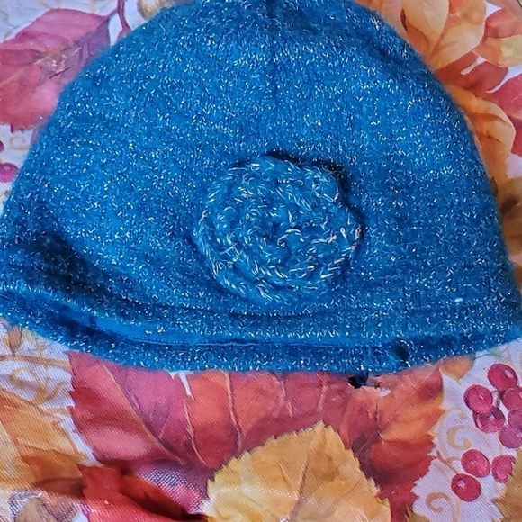 Bundle of 3 Girls Winter Hats Blue White Black 6-12 Months - Picture 10 of 12